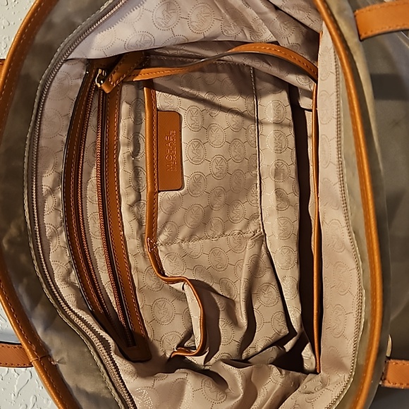 MICHAEL Michael Kors Kempton Nylon shoulder bag - Picture 7 of 14